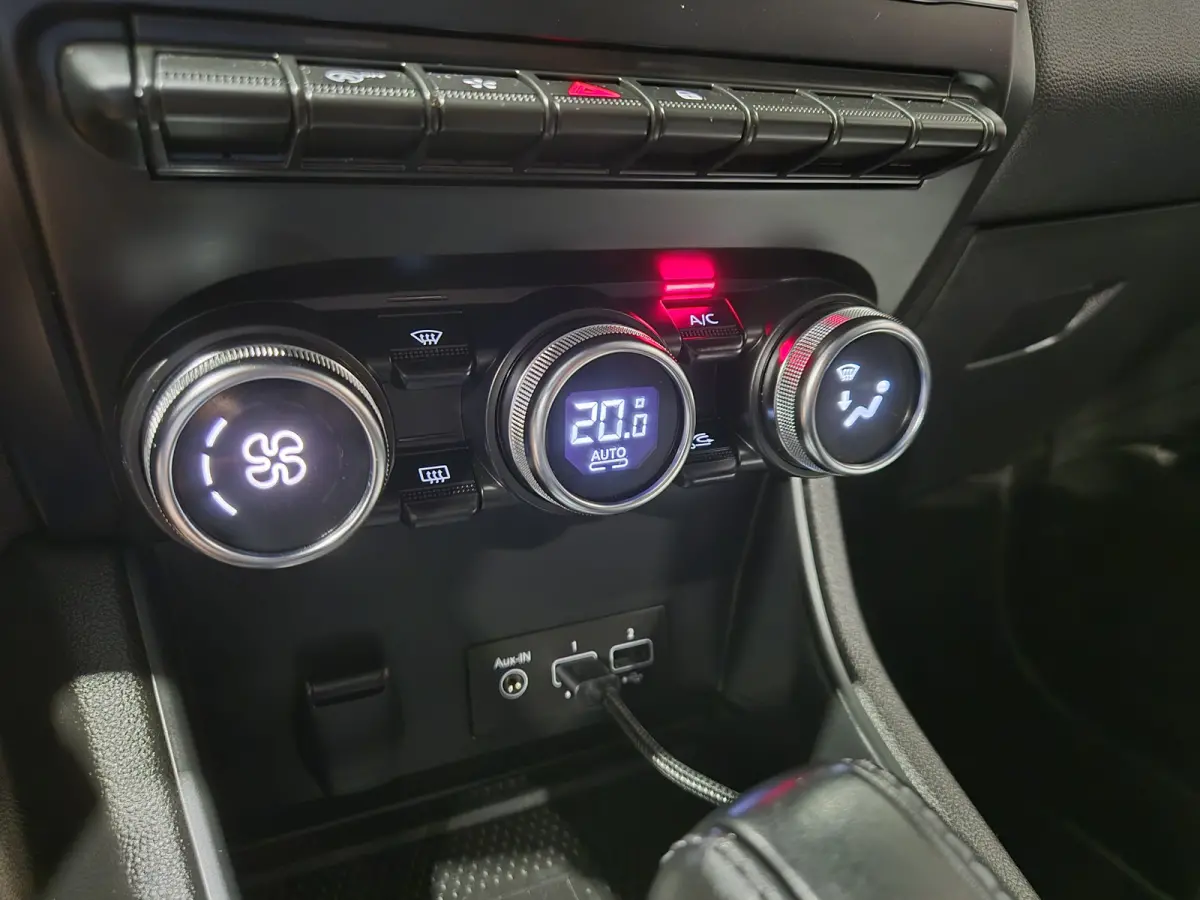 1.3 TCe 140 Intens Automaat| Carplay-Android | Camera| Bi-Tone | Cruise | LED