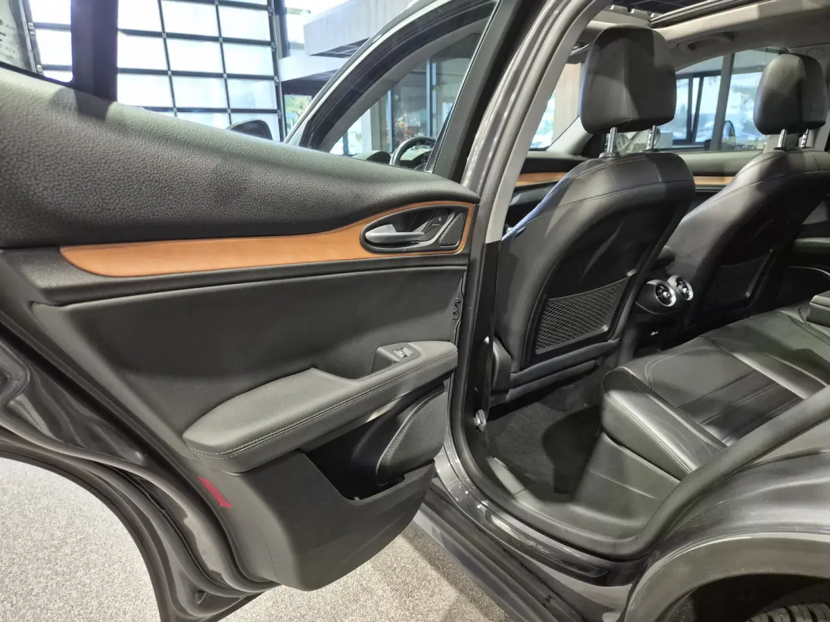 2.0 T AWD Veloce Pano | Harman-Kardon | Camera | Leder | Verw. stoelen-stuur | Trekhaak