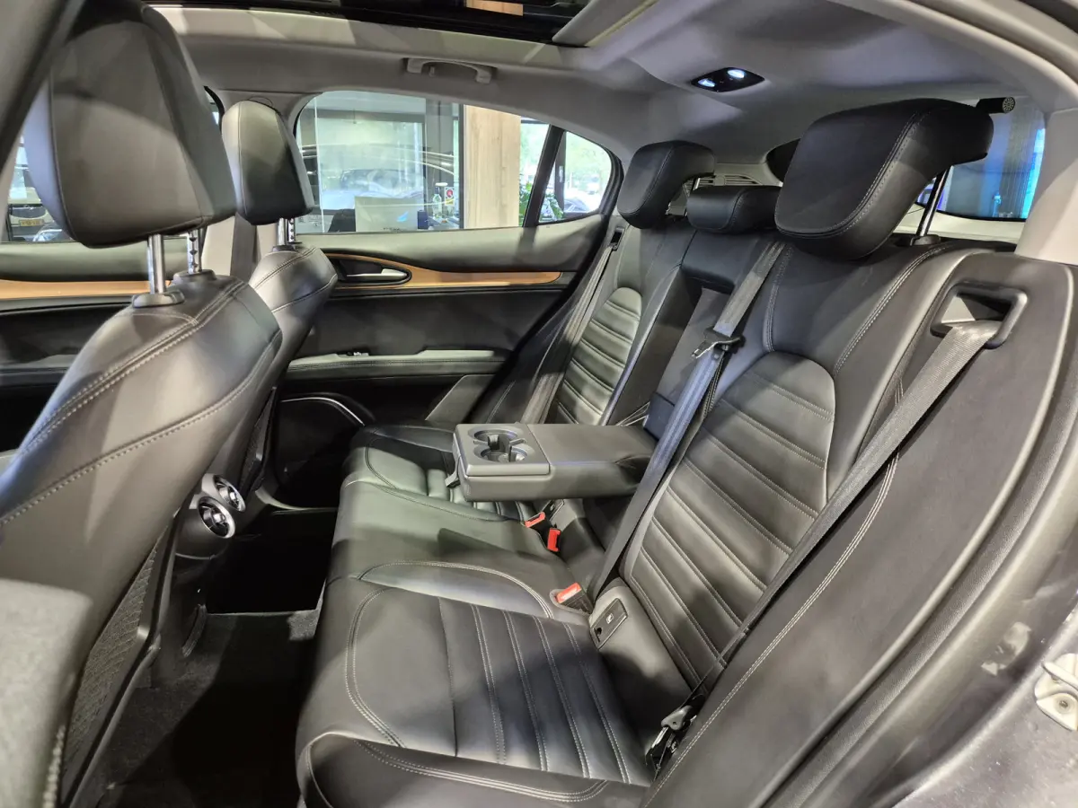 2.0 T AWD Veloce Pano | Harman-Kardon | Camera | Leder | Verw. stoelen-stuur | Trekhaak