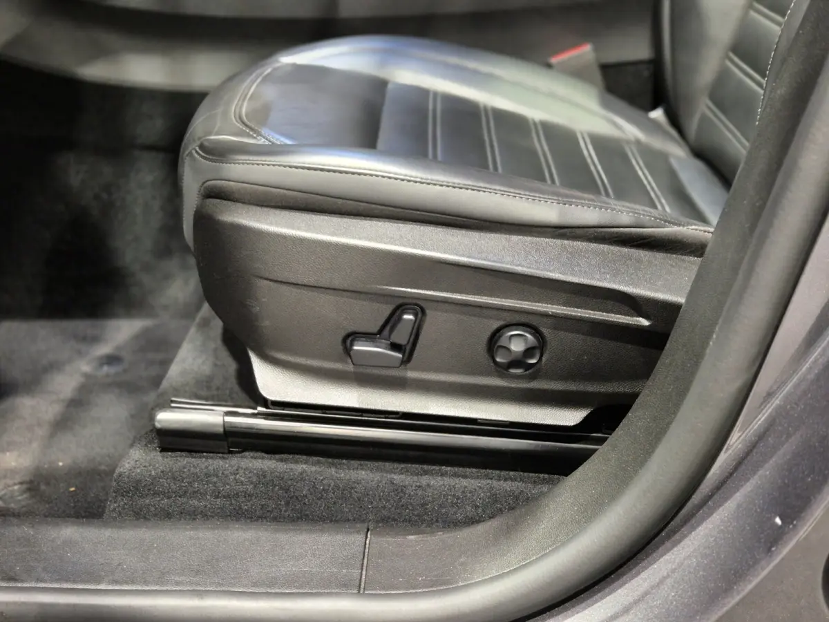 2.0 T AWD Veloce Pano | Harman-Kardon | Camera | Leder | Verw. stoelen-stuur | Trekhaak