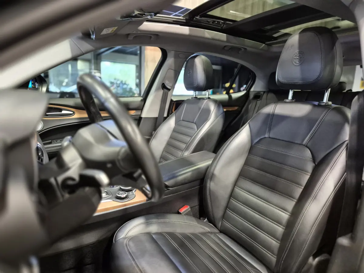 2.0 T AWD Veloce Pano | Harman-Kardon | Camera | Leder | Verw. stoelen-stuur | Trekhaak