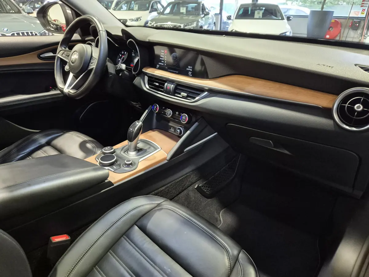 2.0 T AWD Veloce Pano | Harman-Kardon | Camera | Leder | Verw. stoelen-stuur | Trekhaak
