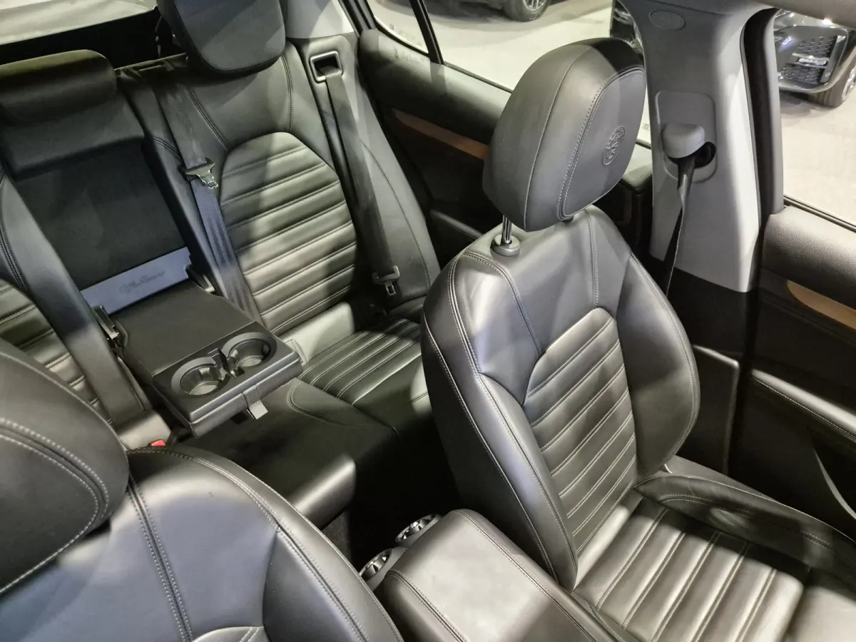 2.0 T AWD Veloce Pano | Harman-Kardon | Camera | Leder | Verw. stoelen-stuur | Trekhaak