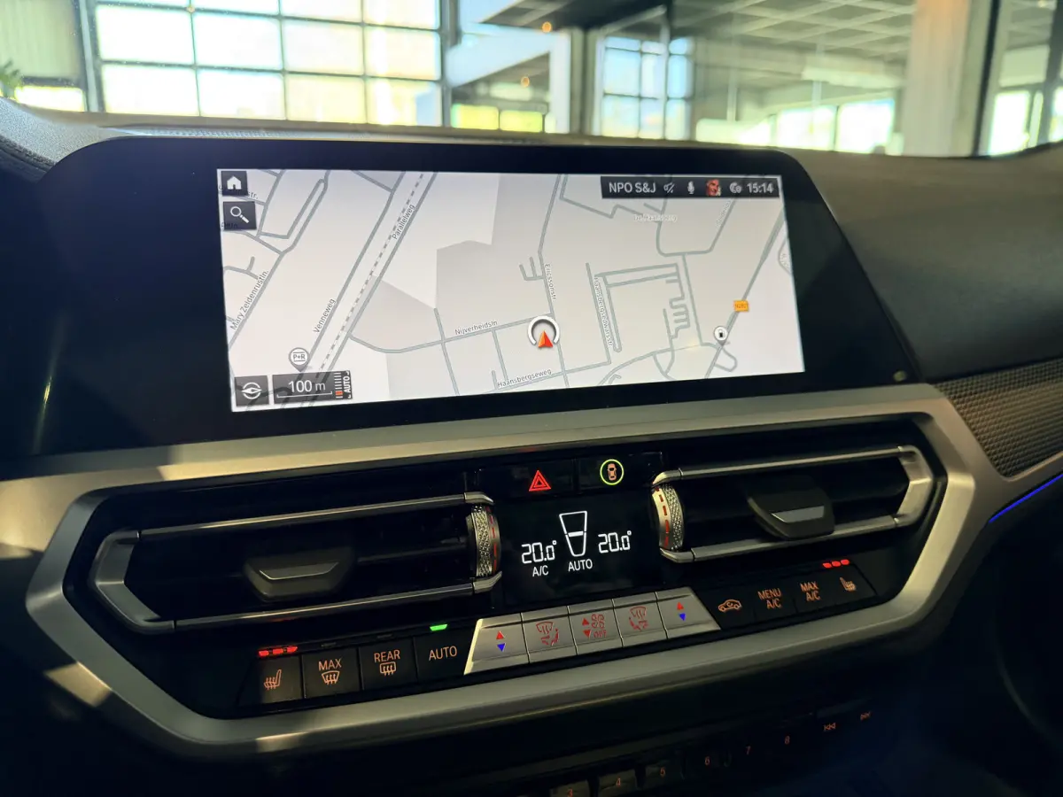 420i High Executive H/K | Camera |Stoel/stuur/nek verwarming | Carplay | Navigatie