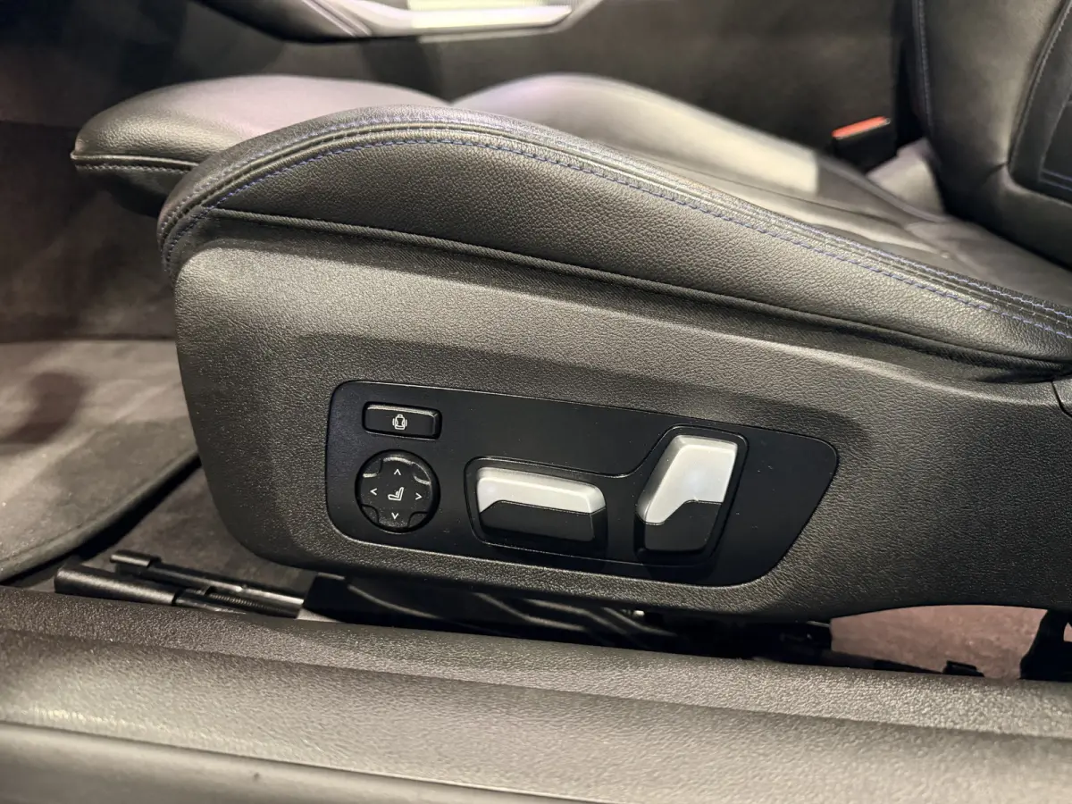420i High Executive H/K | Camera |Stoel/stuur/nek verwarming | Carplay | Navigatie