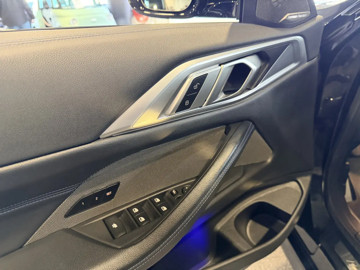 420i High Executive H/K | Camera |Stoel/stuur/nek verwarming | Carplay | Navigatie