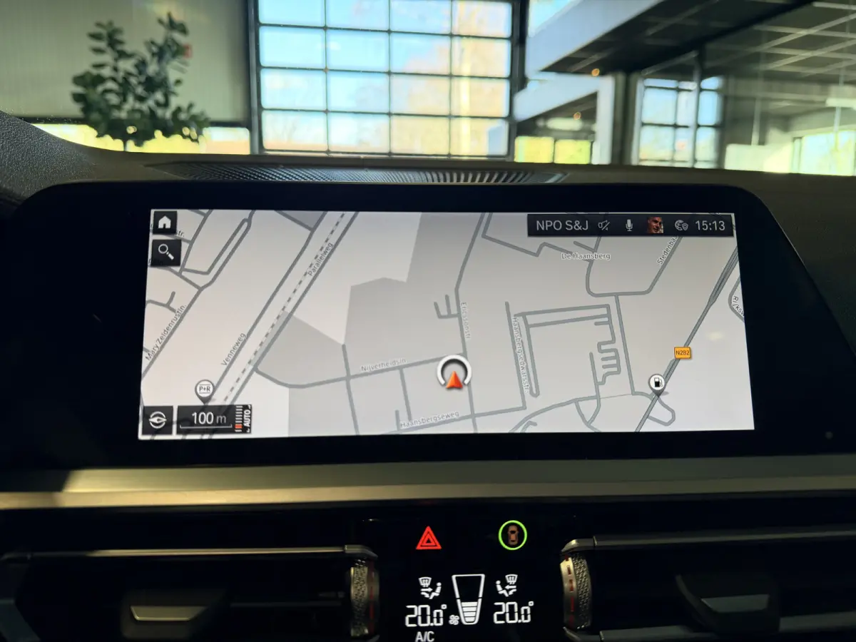 420i High Executive H/K | Camera |Stoel/stuur/nek verwarming | Carplay | Navigatie