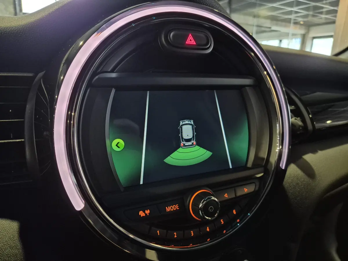 1.5 One Salt Volleder | Navigatie | CarPlay  | Leder | Stoelverwarming | LED