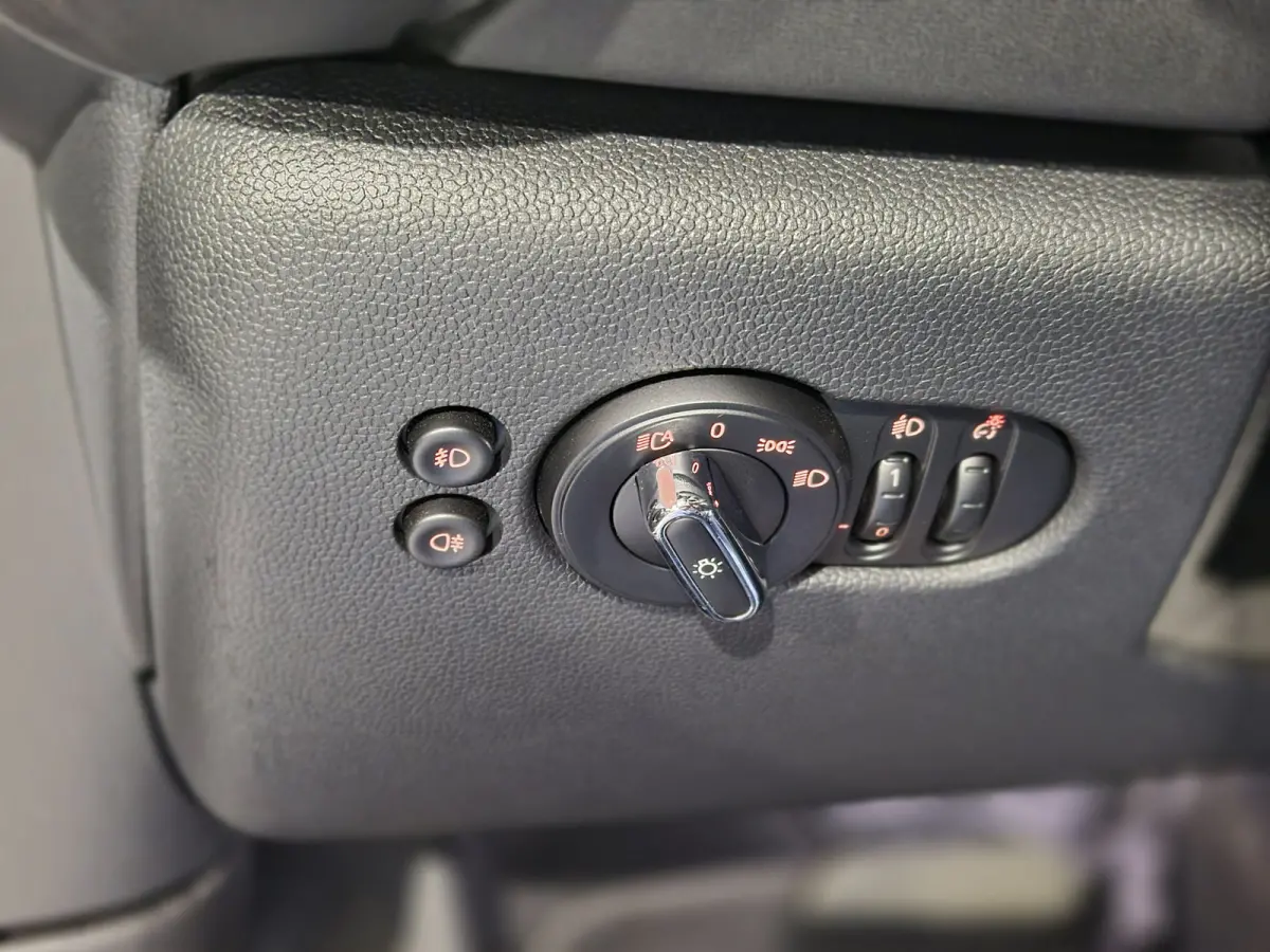 1.5 One Salt Volleder | Navigatie | CarPlay  | Leder | Stoelverwarming | LED