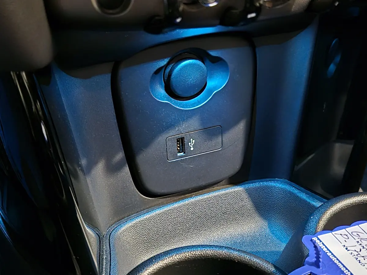 1.5 One Salt Volleder | Navigatie | CarPlay  | Leder | Stoelverwarming | LED