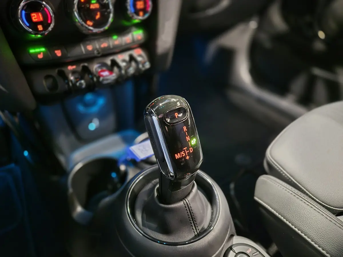 1.5 One Salt Volleder | Navigatie | CarPlay  | Leder | Stoelverwarming | LED