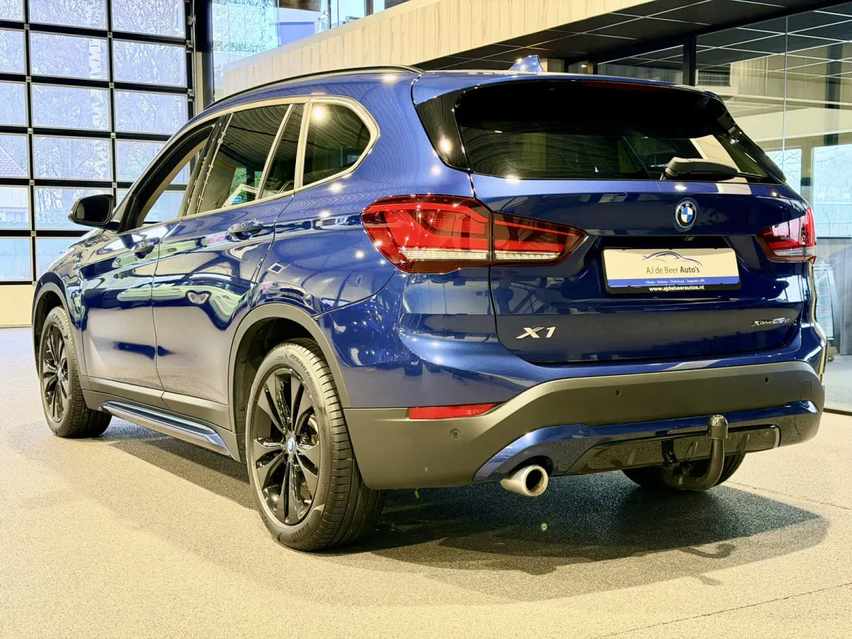 xDrive25e Executive Sportline | Camera | Trekhaak | Crème leder