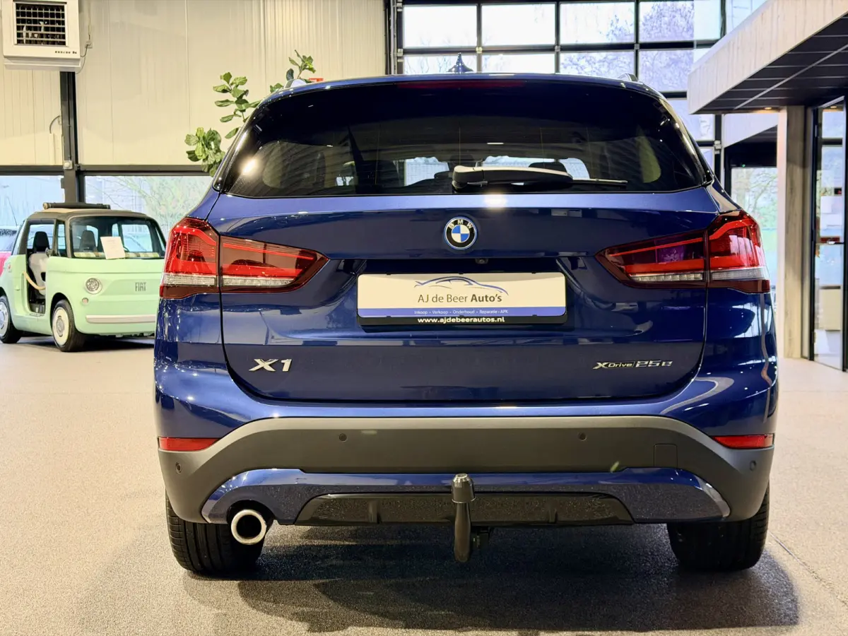 xDrive25e Executive Sportline | Camera | Trekhaak | Crème leder