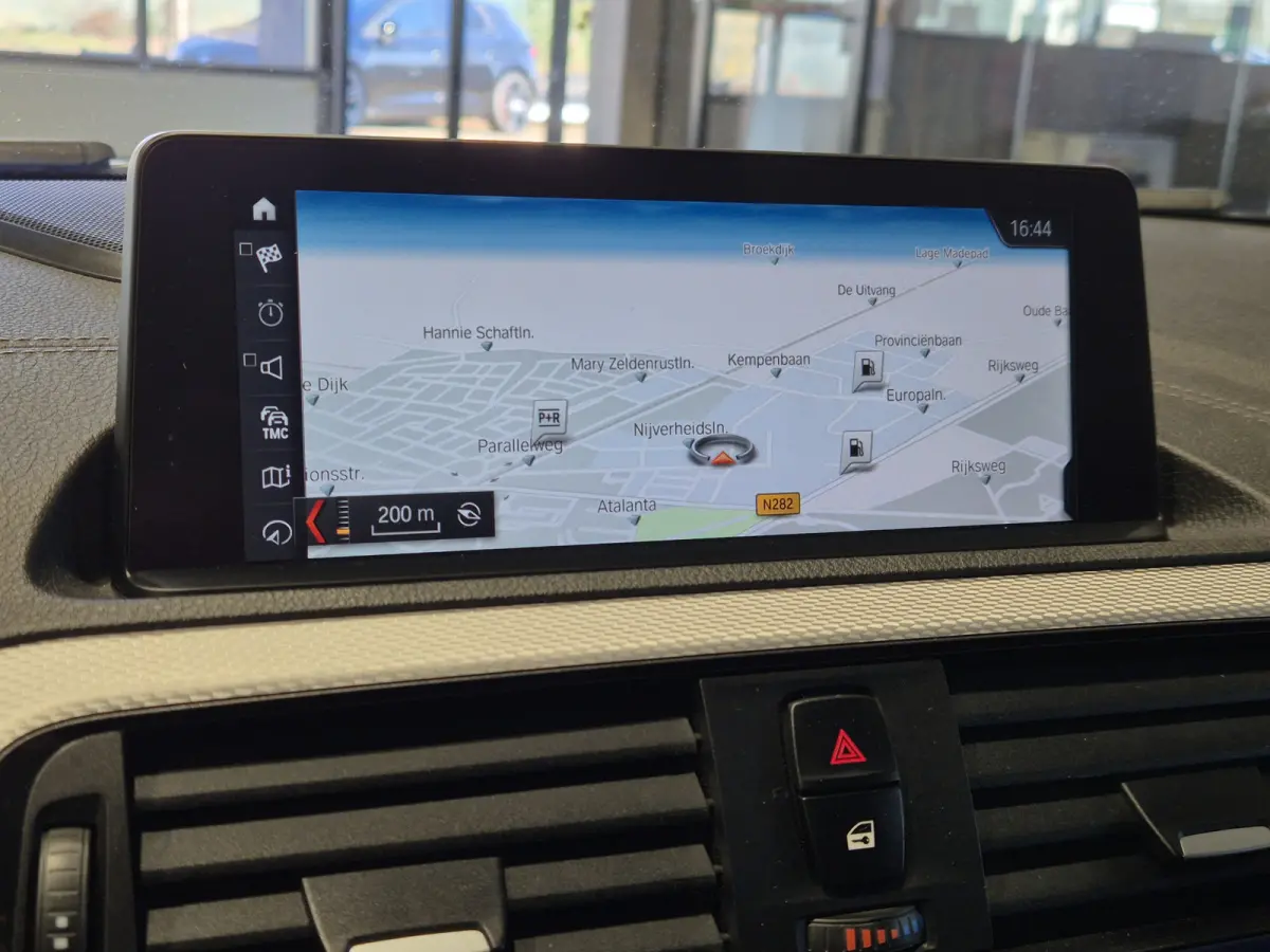 M-Sport Shadow Edition Camera | Leder | Stoelverwarming | Zwarte hemel | CarPlay | Cruise