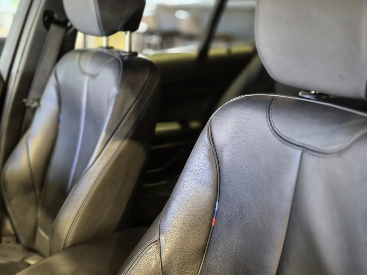 M-Sport Shadow Edition Camera | Leder | Stoelverwarming | Zwarte hemel | CarPlay | Cruise