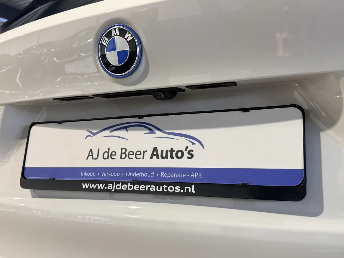 xDrive25e Executive M-Sport | 19” | Camera | Trekhaak | Stoelverwarming | 4x4