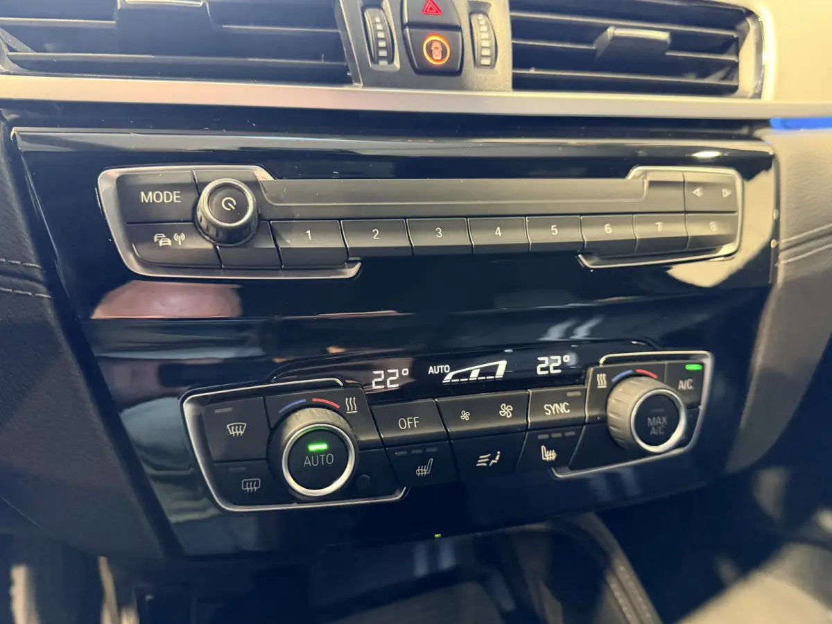 xDrive25e Executive M-Sport | 19” | Camera | Trekhaak | Stoelverwarming | 4x4