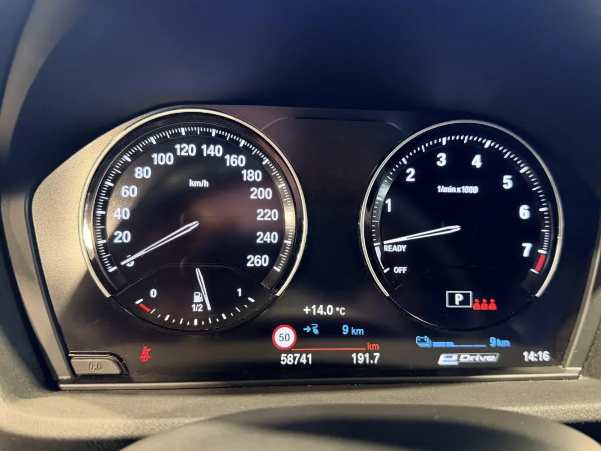 xDrive25e Executive M-Sport | 19” | Camera | Trekhaak | Stoelverwarming | 4x4