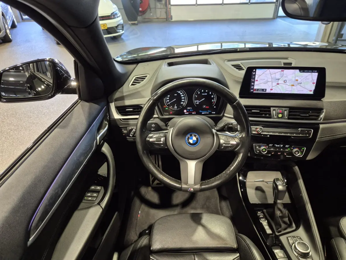 xDrive25e High Executive M-Sport | Panorama | 19” | Leder | HUD | Camera