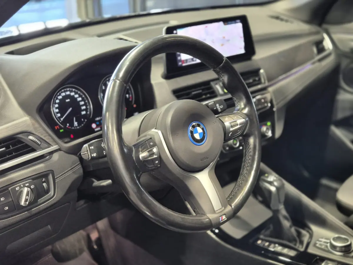 xDrive25e High Executive M-Sport | Panorama | 19” | Leder | HUD | Camera