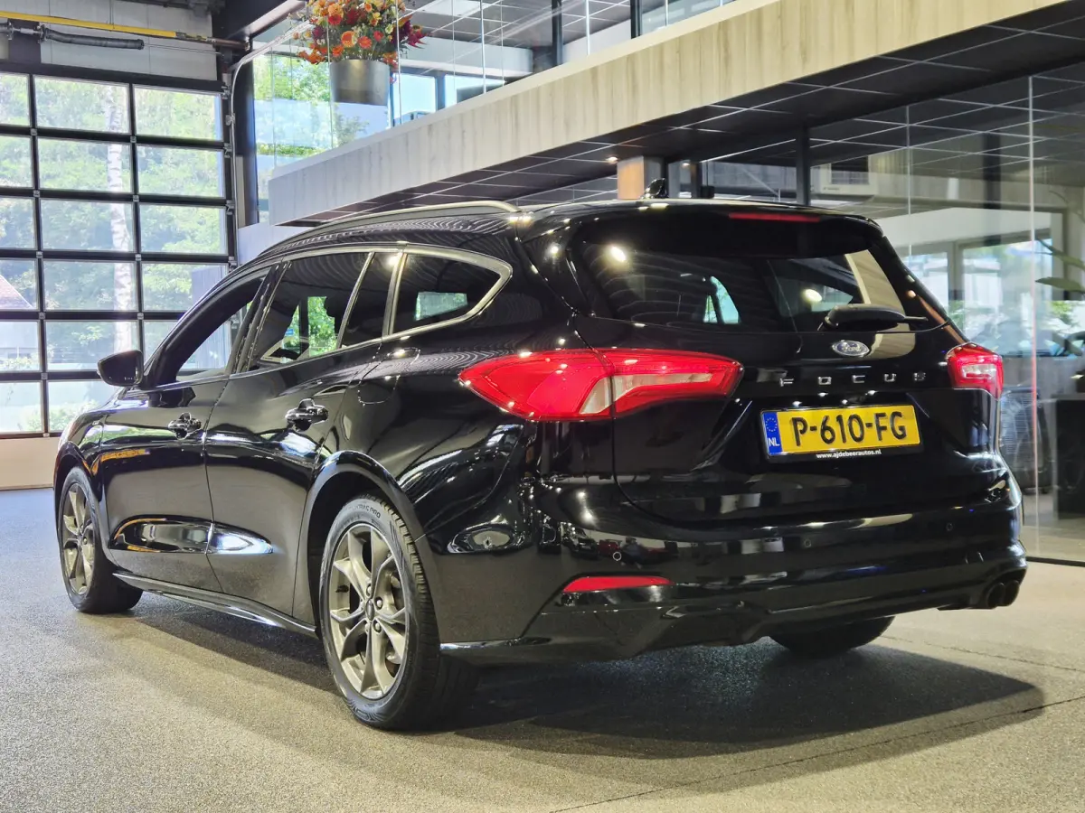 1.0 EcoBoost Titanium Business Navigatie | LED | Camera | Carplay | Clima
