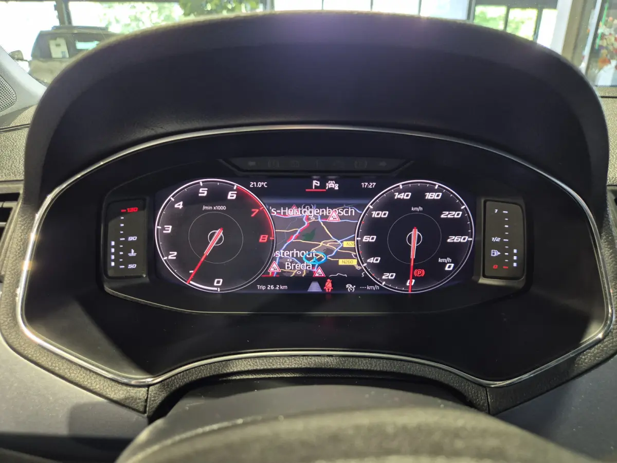1.0 TSI Style Business Intense Two-tone | Trekhaak | Navigatie | Digitaal dashboard | Carplay-Android