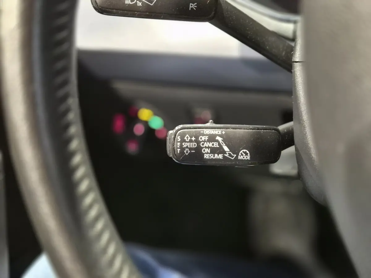 1.0 TSI Style Business Intense Two-tone | Trekhaak | Navigatie | Digitaal dashboard | Carplay-Android