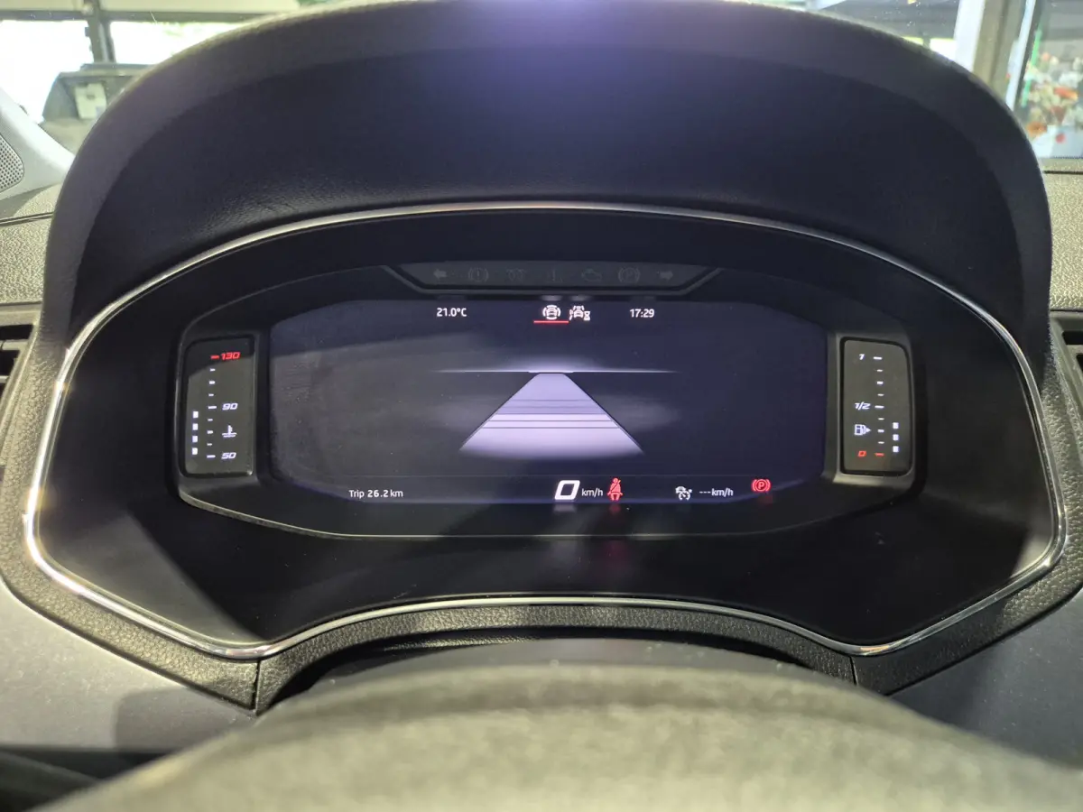 1.0 TSI Style Business Intense Two-tone | Trekhaak | Navigatie | Digitaal dashboard | Carplay-Android