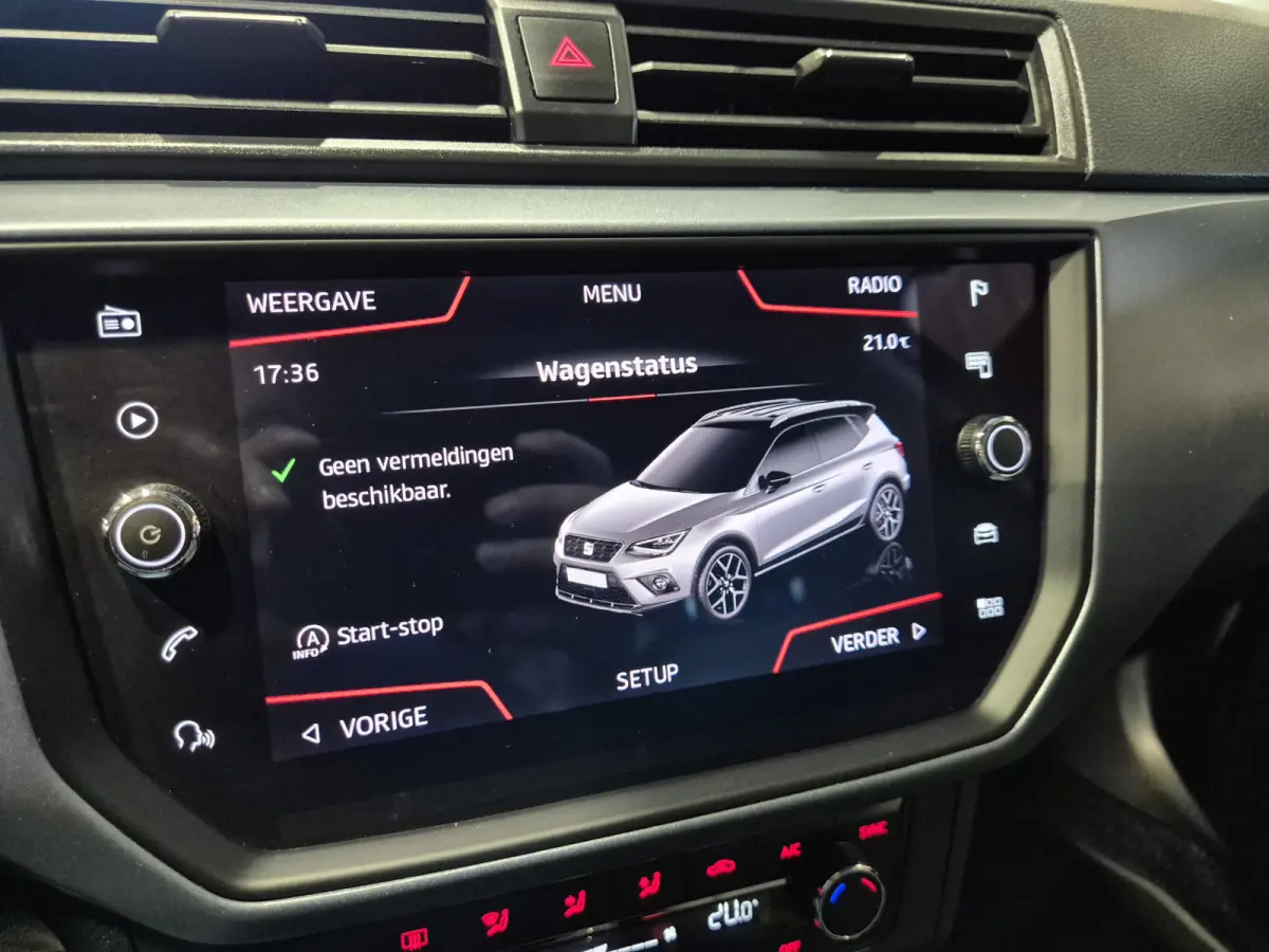 1.0 TSI Style Business Intense Two-tone | Trekhaak | Navigatie | Digitaal dashboard | Carplay-Android