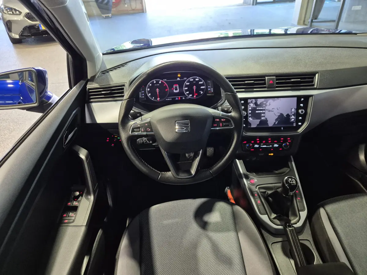 1.0 TSI Style Business Intense Two-tone | Trekhaak | Navigatie | Digitaal dashboard | Carplay-Android
