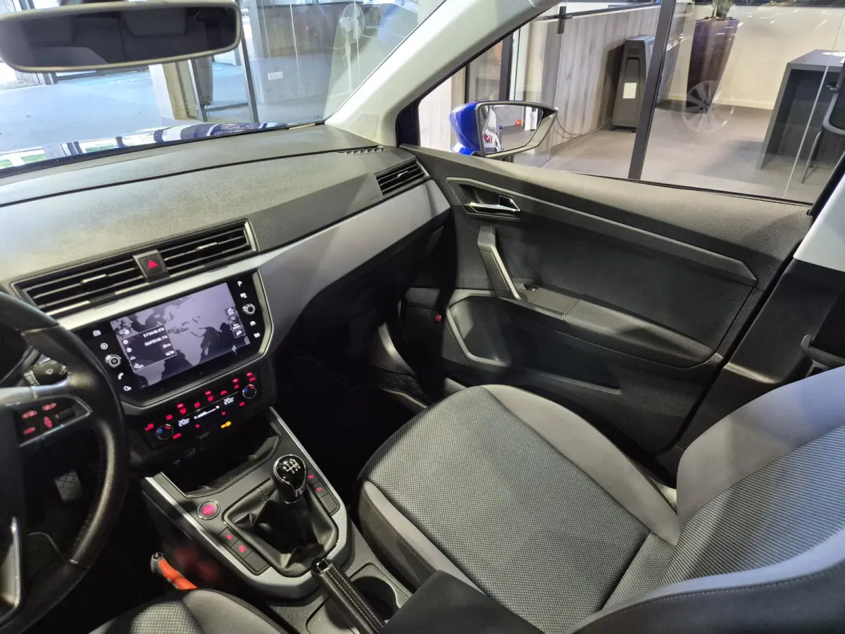 1.0 TSI Style Business Intense Two-tone | Trekhaak | Navigatie | Digitaal dashboard | Carplay-Android