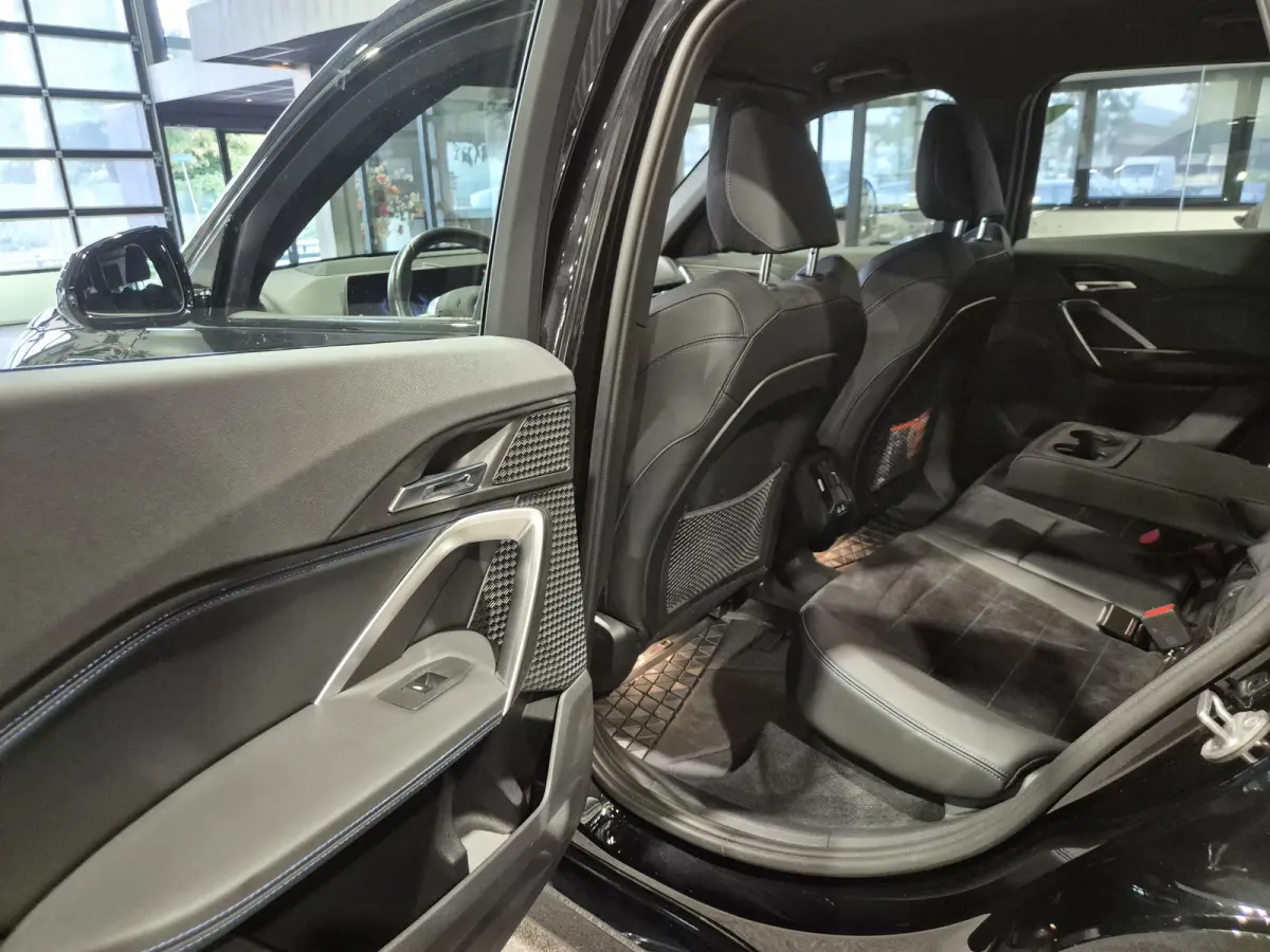 xDrive25e M-Sport | 360 Camera | Stoelverwarming | HUD