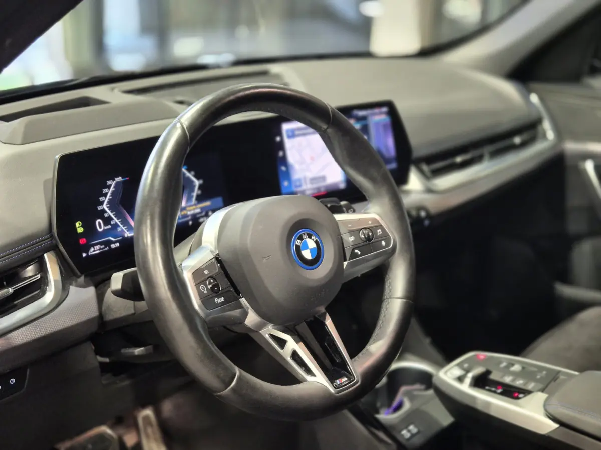 xDrive25e M-Sport | 360 Camera | Stoelverwarming | HUD