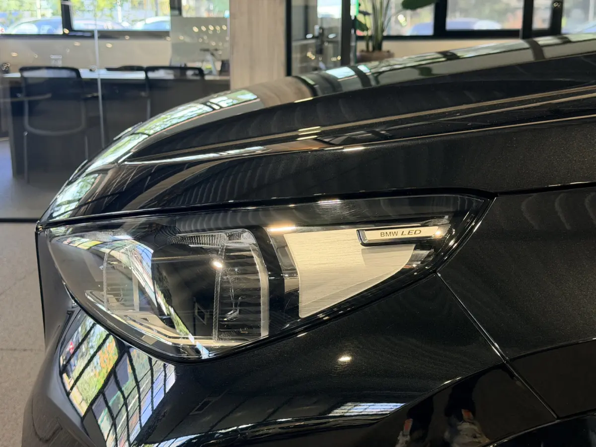 xDrive25e M-Sport | 360 Camera | Stoelverwarming | HUD