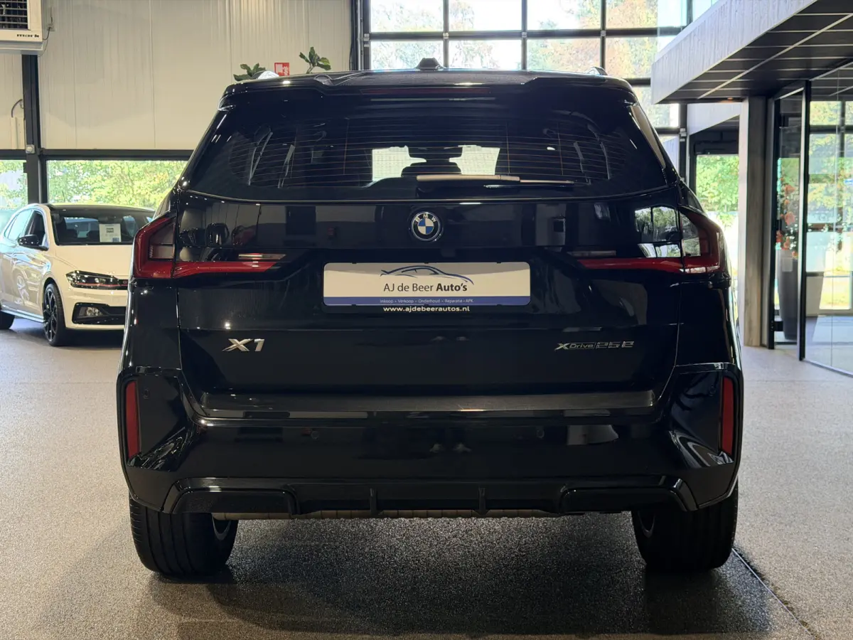 xDrive25e M-Sport | 360 Camera | Stoelverwarming | HUD