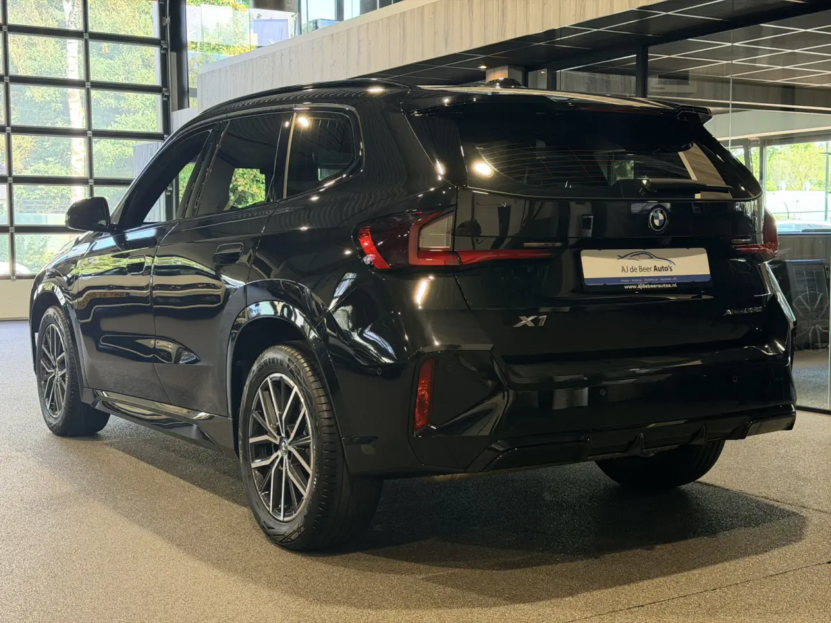 xDrive25e M-Sport | 360 Camera | Stoelverwarming | HUD