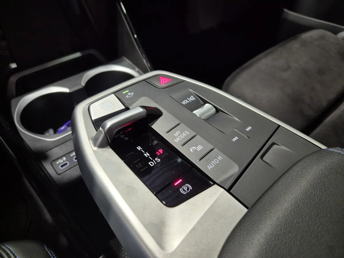 xDrive25e M-Sport | 360 Camera | Stoelverwarming | HUD