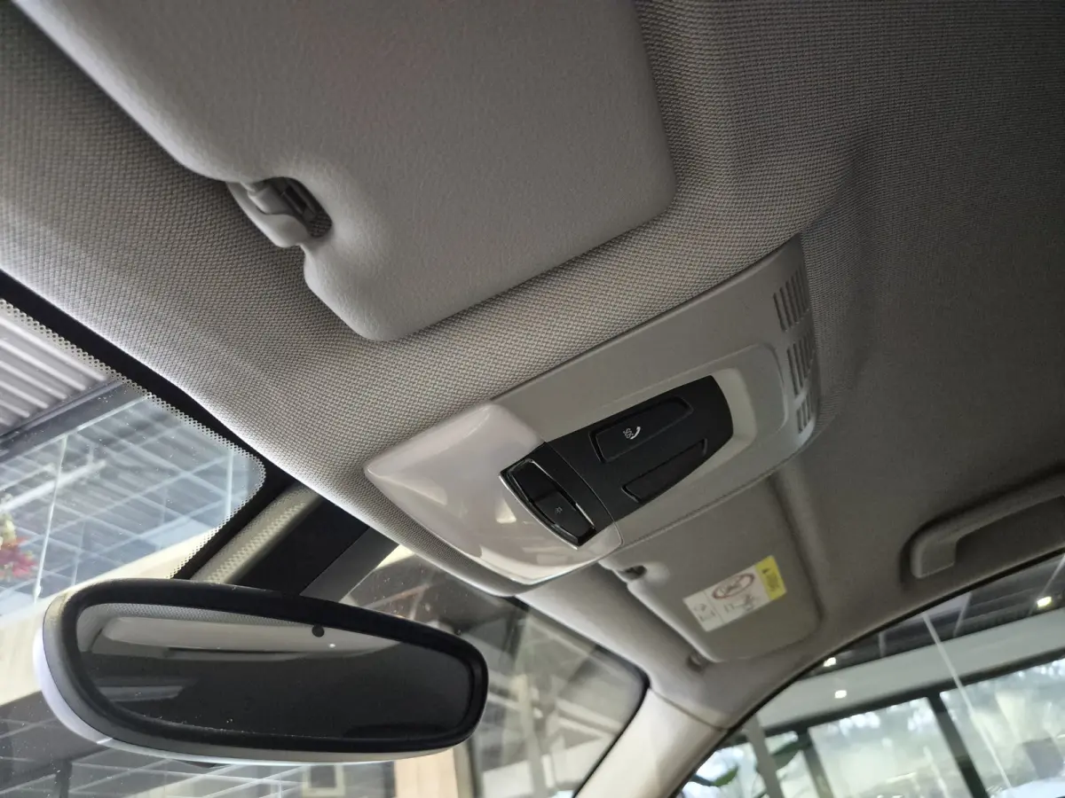 116i Executive Navigatie | Verw. stoelen| Sensoren | Trekhaak | Nette auto