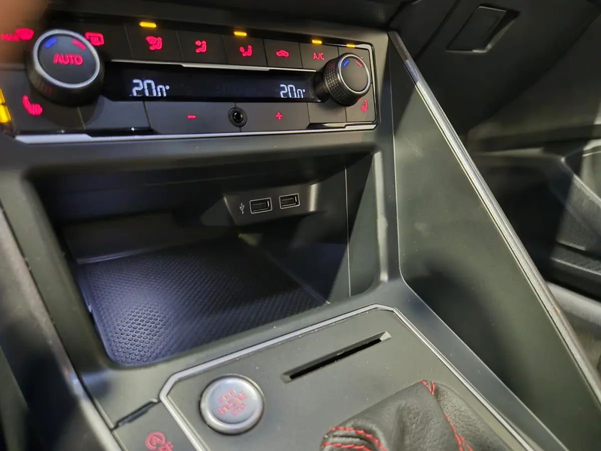 2.0 TSI GTI 200 PK | Virtual | DSG | Camera | CarPlay/Android