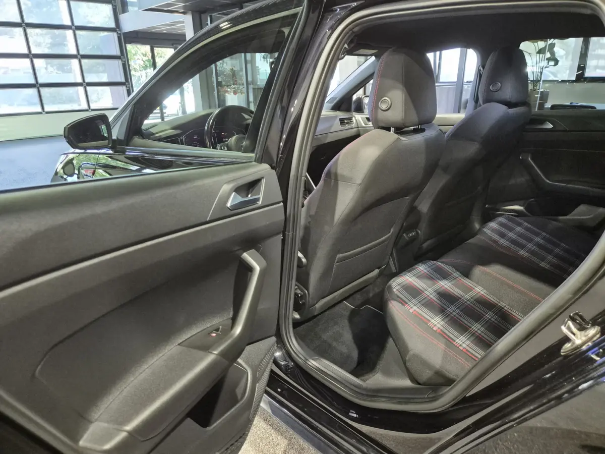 2.0 TSI GTI 200 PK | Virtual | DSG | Camera | CarPlay/Android