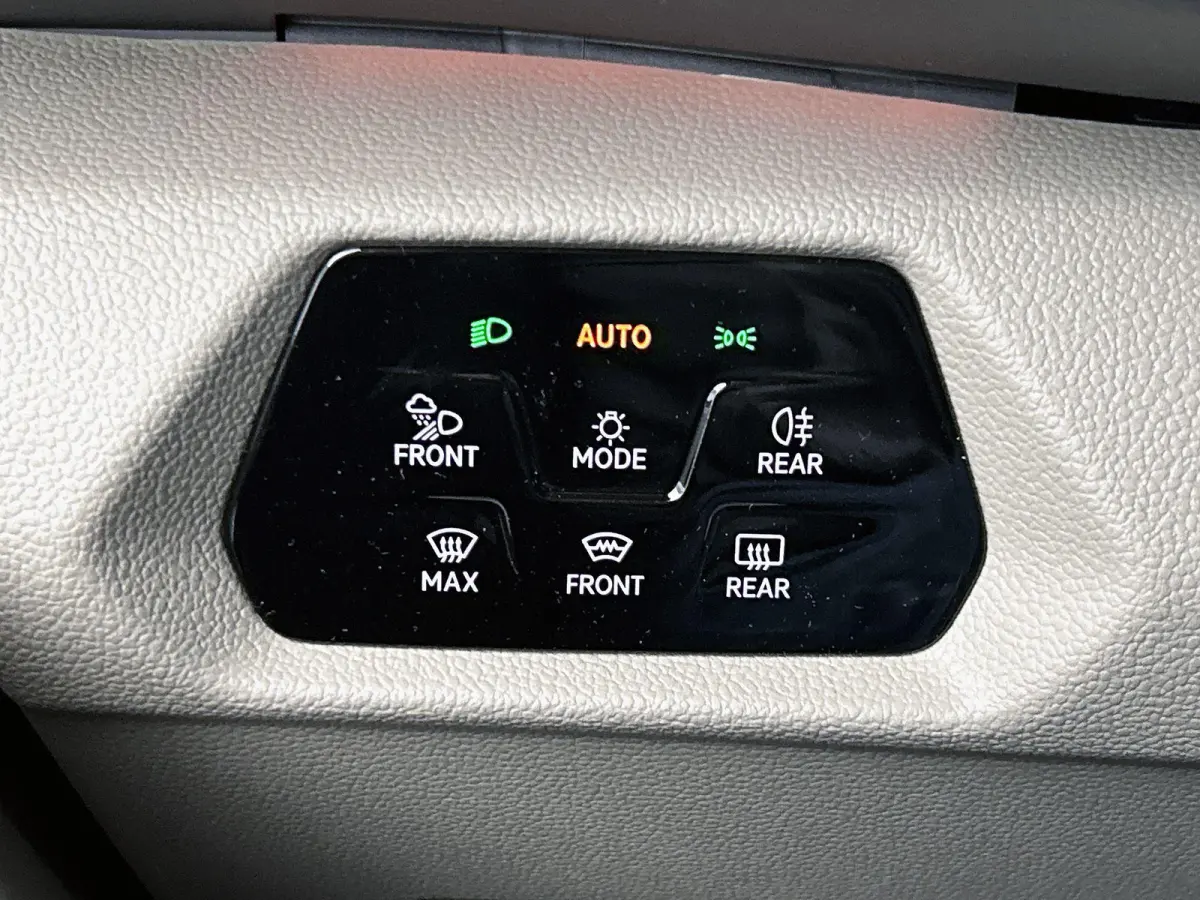 1.5 eHybrid L2 Bulli Edition 4Motion 245PK | Trekhaak | Airco | Navigatie met Apple Carplay/Android Auto | Achteruitrijcamera | Stoelverwarming | Cruise Control | Dynamisch onderstel | Anti-