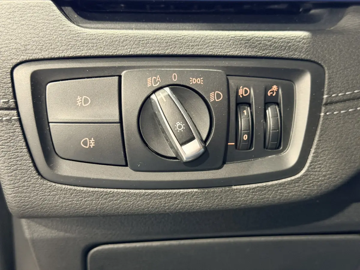 xDrive25e High Executive M-Sport | Panorama | HUD | Camera | Carplay
