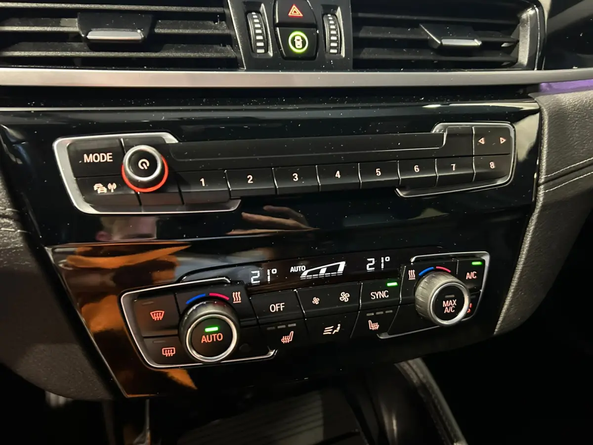 xDrive25e Executive X-Line | Camera | Stoelverwarming | HUD | Navigatie
