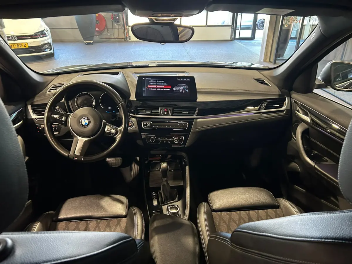 xDrive25e Executive X-Line | Camera | Stoelverwarming | HUD | Navigatie