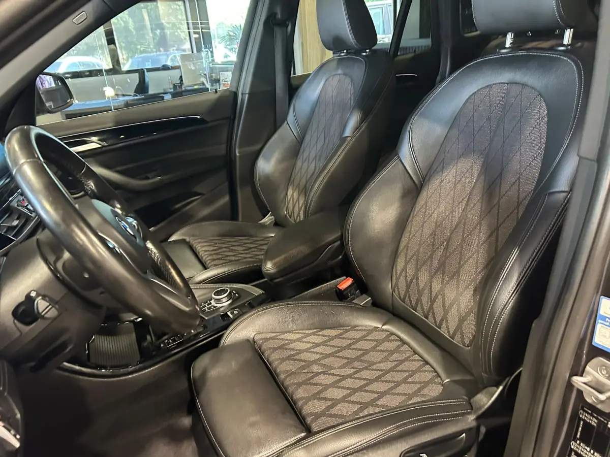 xDrive25e Executive X-Line | Camera | Stoelverwarming | HUD | Navigatie