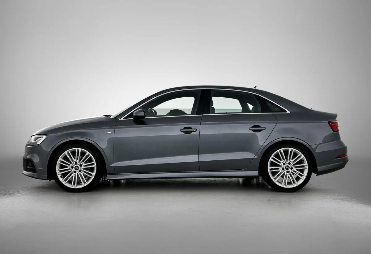 1.0 TFSI Sport S Line Edition | Automaat | 2x S-Line | Bang & Olufsen | Afgevlakt Sportstuur | Navigatie | Climate Control | Cruise Control | Bluetooth | Lichtmetalen Velgen |