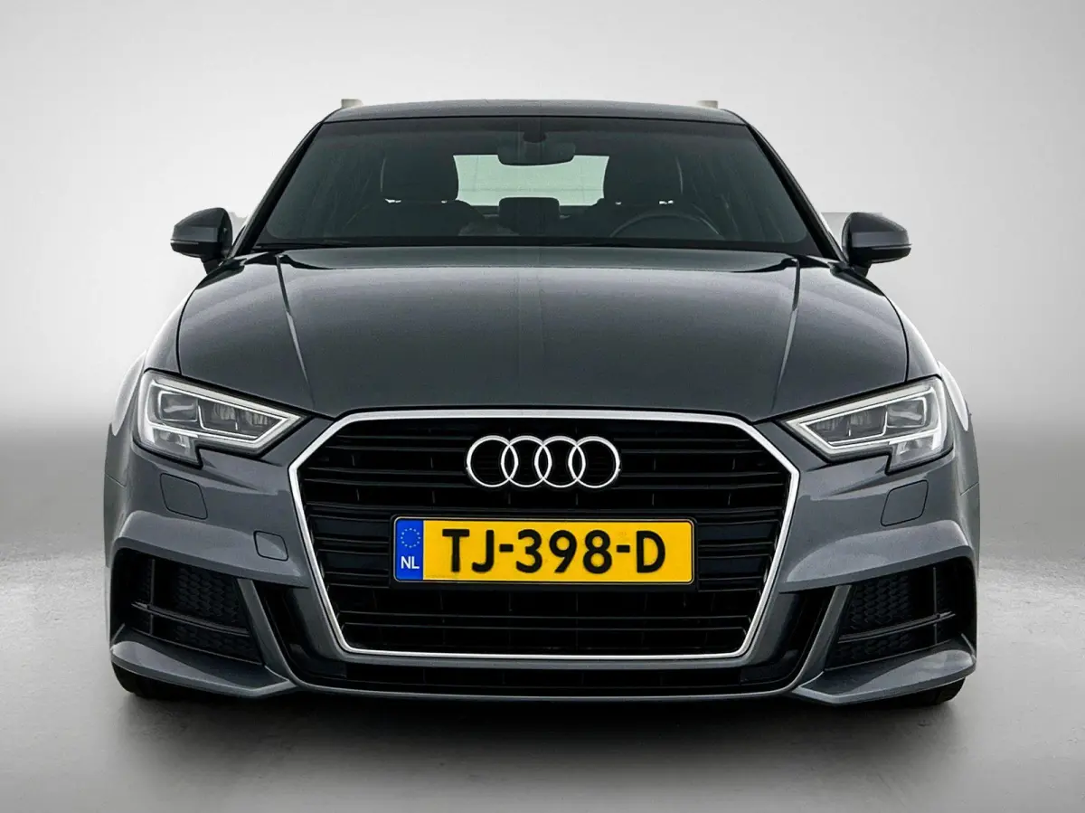 1.0 TFSI Sport S Line Edition | Automaat | 2x S-Line | Bang & Olufsen | Afgevlakt Sportstuur | Navigatie | Climate Control | Cruise Control | Bluetooth | Lichtmetalen Velgen |