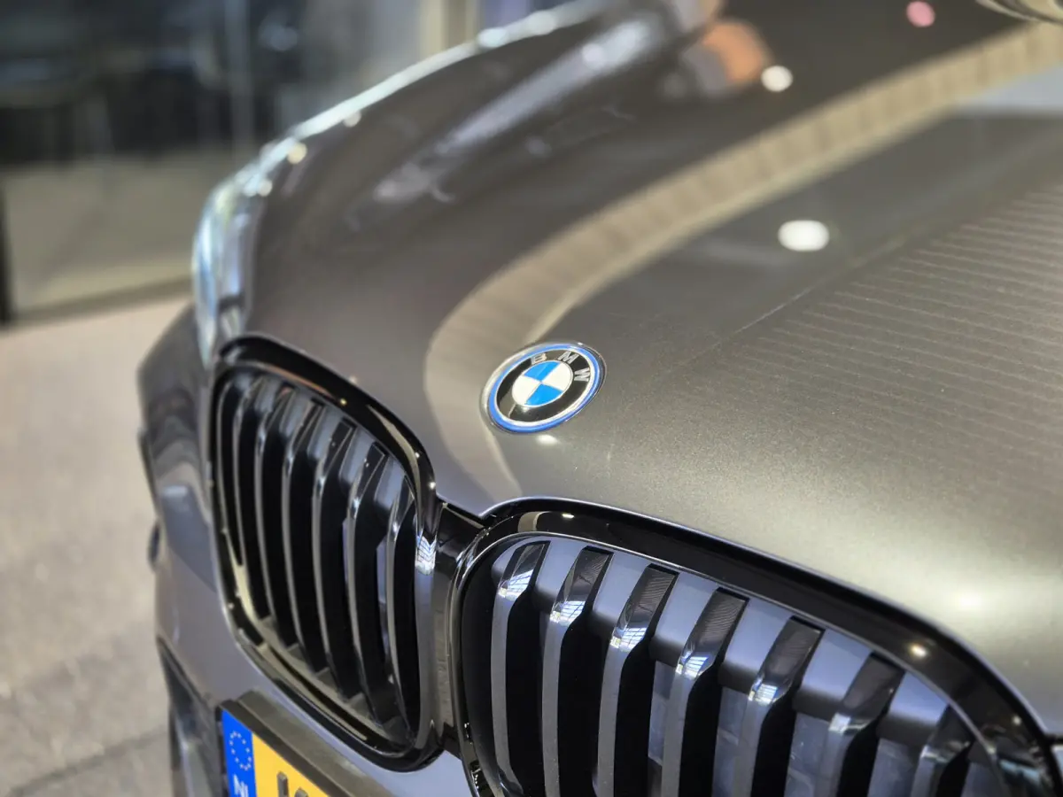 xDrive25e eDrive Edition M-Sport | Panorama | 19” | Camera | Electrische stoelen | CarPlay