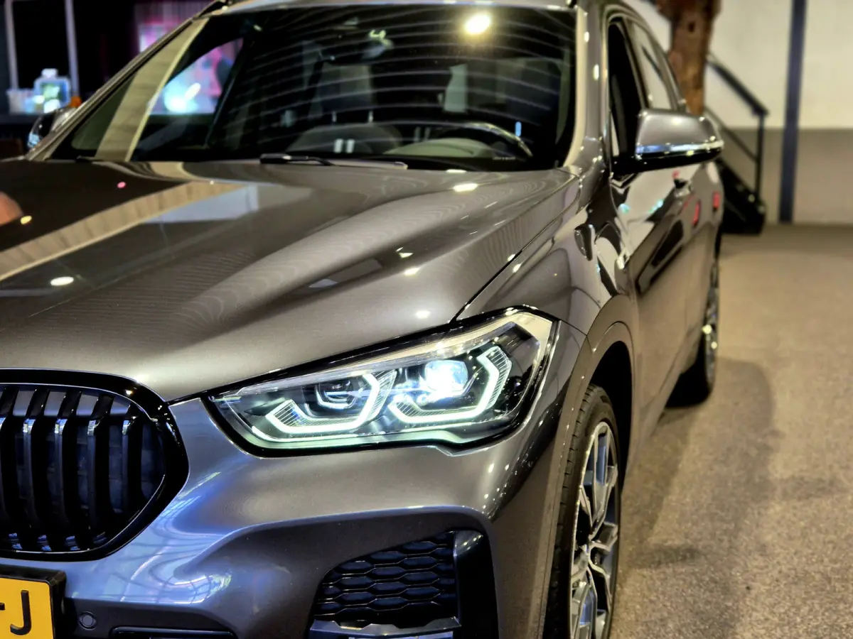 xDrive25e eDrive Edition M-Sport | Panorama | 19” | Camera | Electrische stoelen | CarPlay