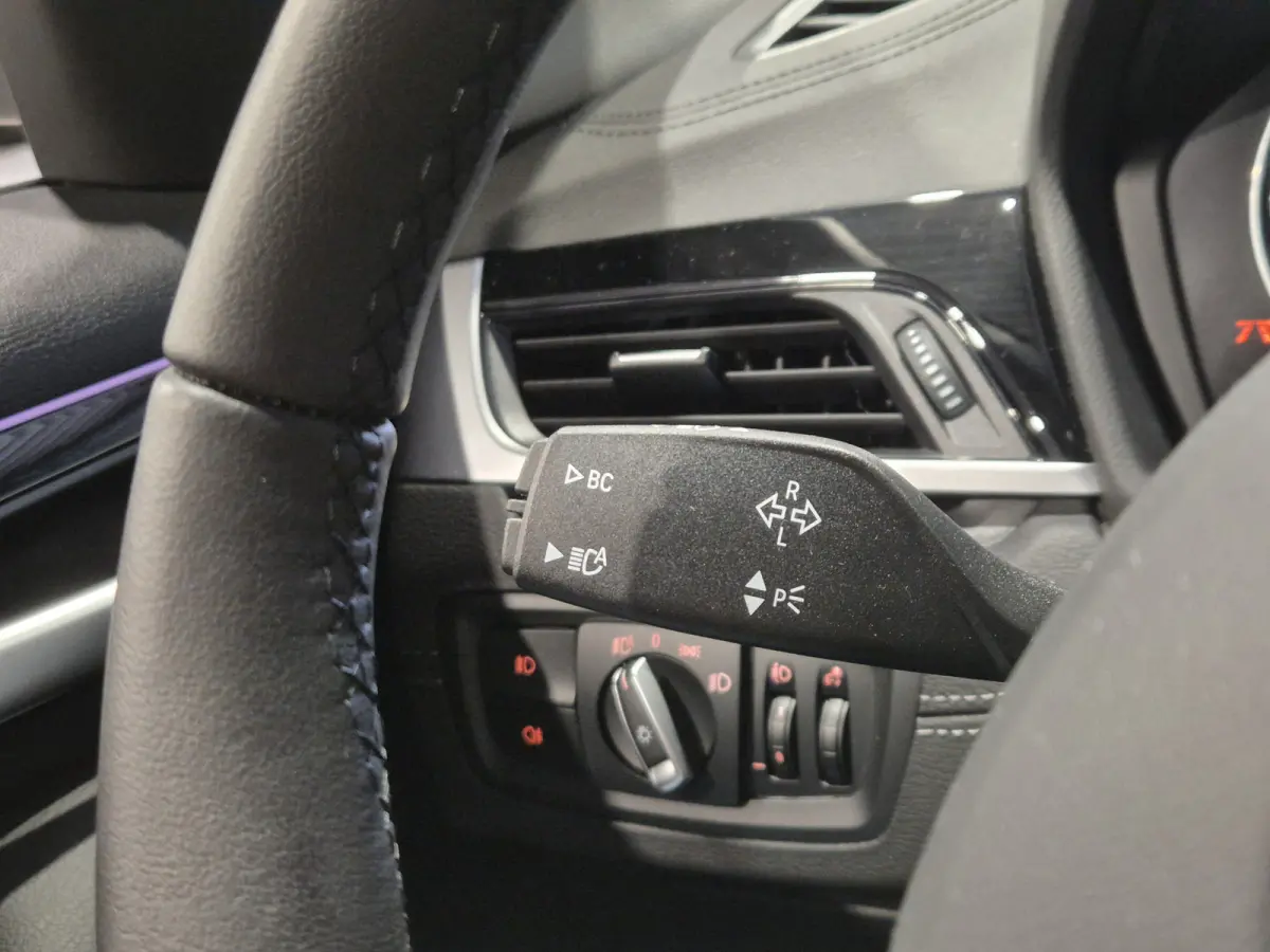 xDrive25e Executive Sportline | Sparkling Brown | Camera | HUD | Stoelverwarming